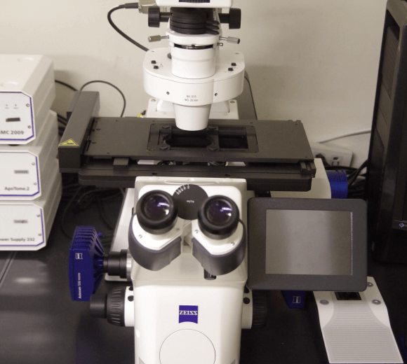 ZEISS社製 フル電動倒立蛍光顕微鏡 Axio Observer 7 + ApoTome.2